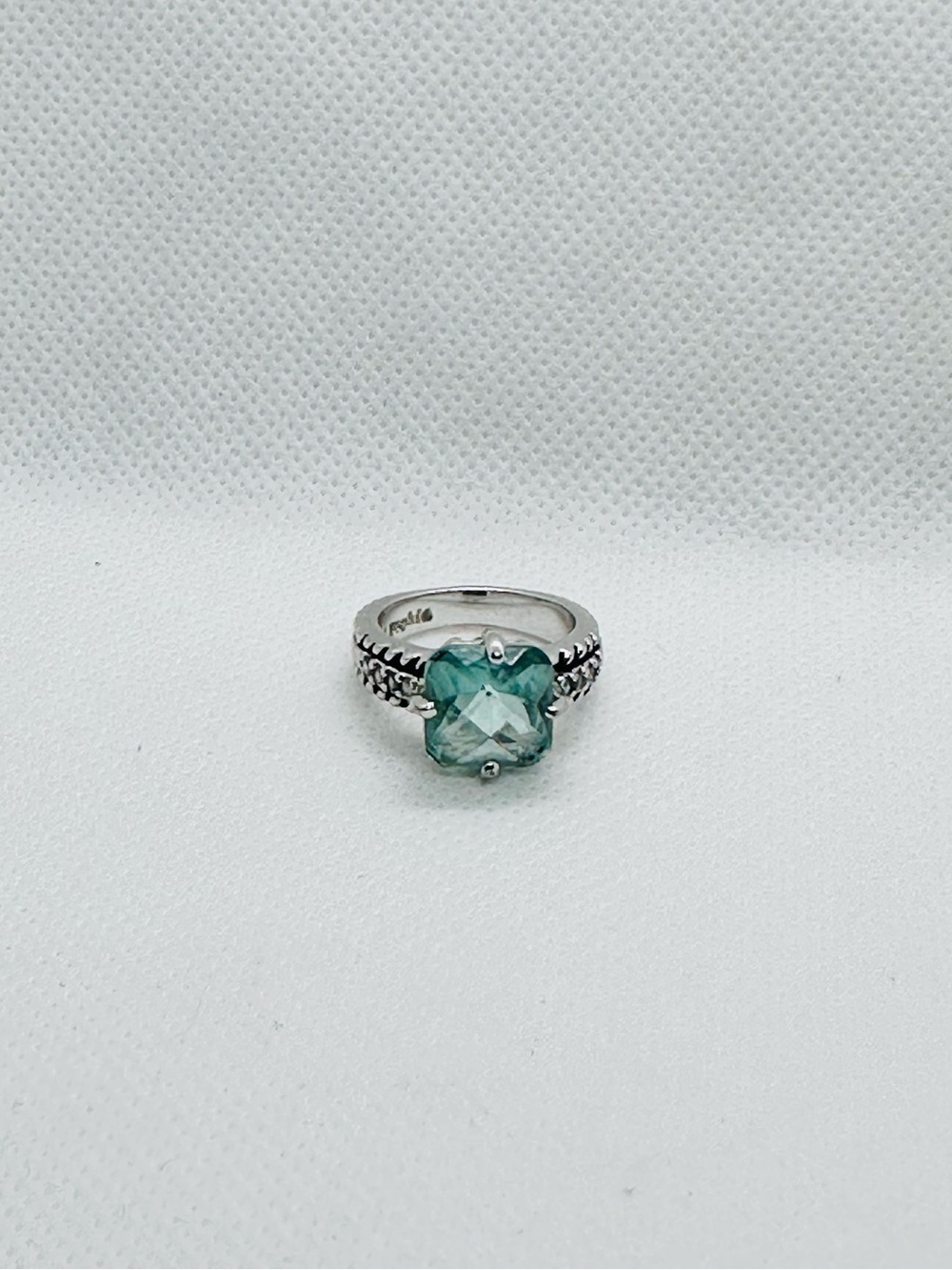 Lia Sophia Silver and Teal Cushion-Cut Gemstone Statement Ring Size 7 Cocktail - Picture 2 of 8